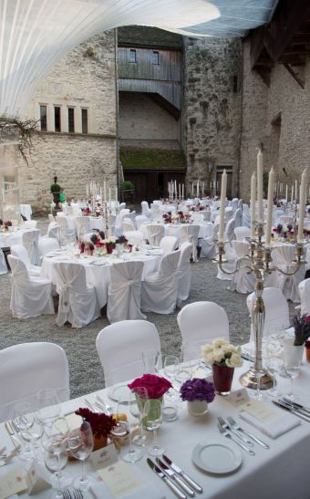 Schlosshof bis 250 Personen